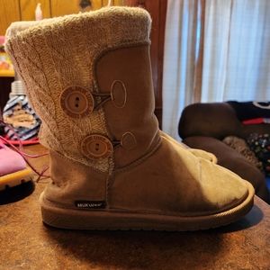 Muk Luks boots